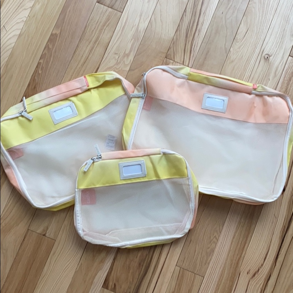 Set of 3 travel packaging cube mesh bags